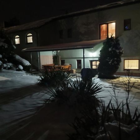 Apartman Ustie Трстена Екстер'єр фото