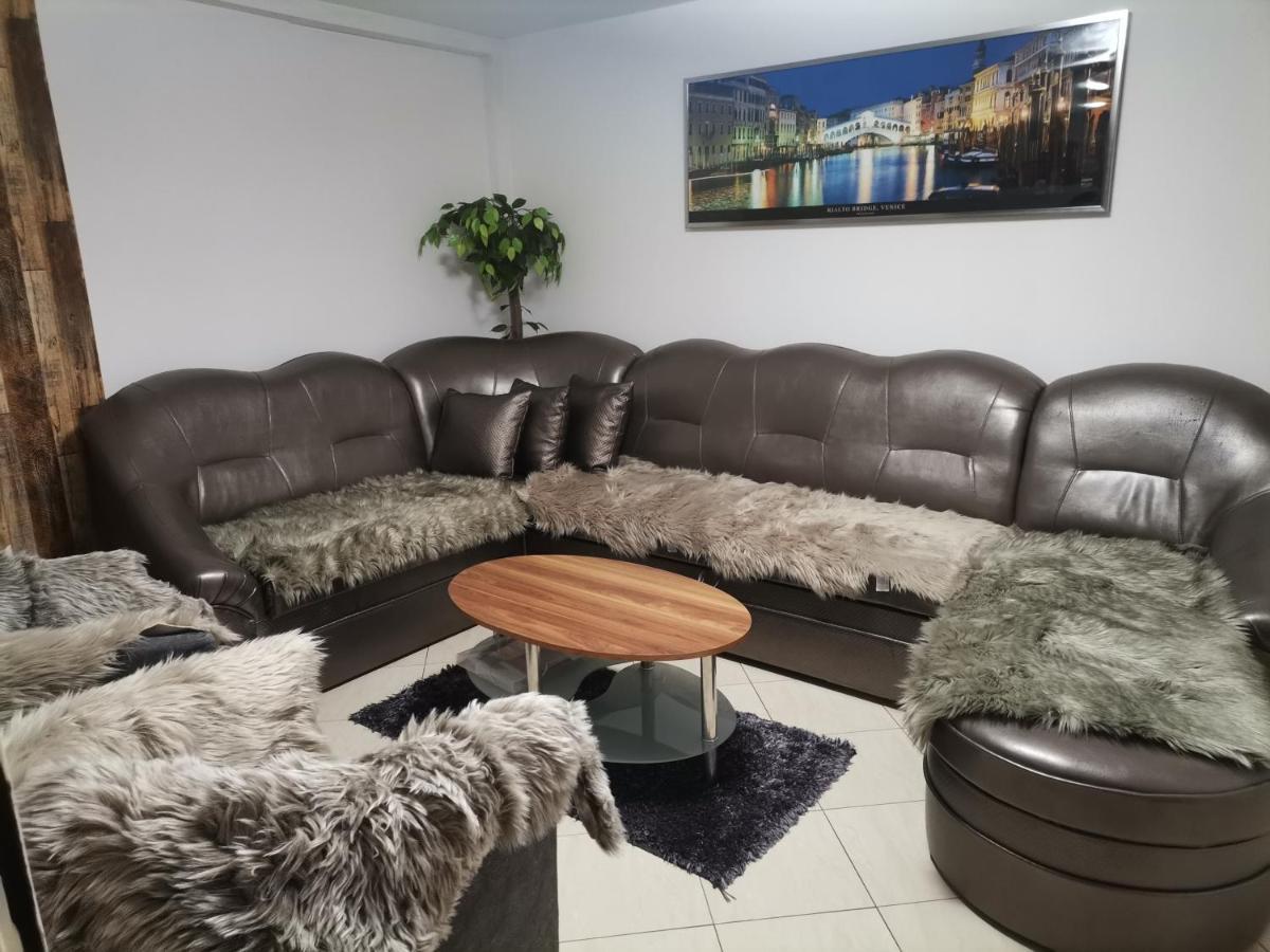 Apartman Ustie Трстена Екстер'єр фото