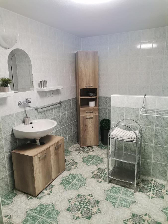 Apartman Ustie Трстена Екстер'єр фото